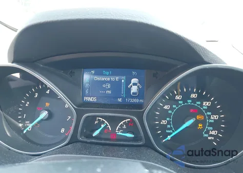 2015 Ford Escape S z USA, uszkodzony, nr VIN 1FMCU0F79FUA87965